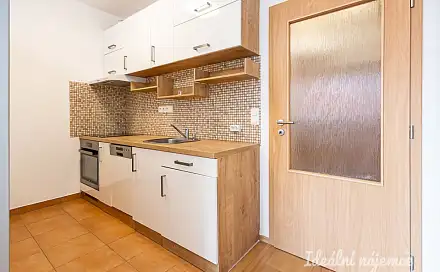 Pronájem bytu 1+kk 32 m²