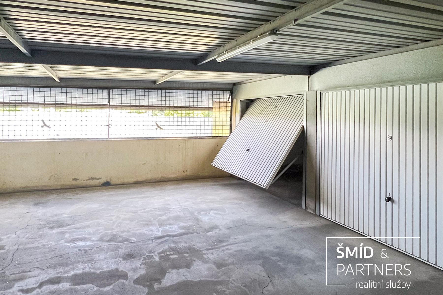 Pronájem garáže 20 m2, ul březinova, kolín ii. — photo 3