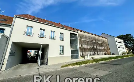 Pronájem garážového stání v Rezidence Speicher 1826, na dosah centra Mikulova, Republikánské obrany, Mikulov, okres Břeclav