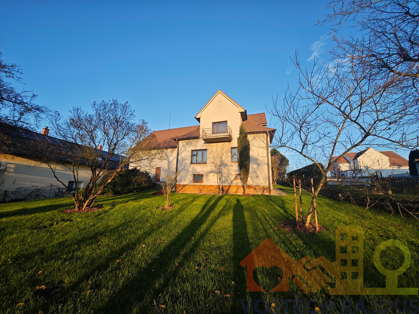 Prodej domu 200 m² s pozemkem 1 772 m² – fotografie 2