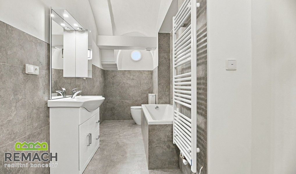 Pronájem bytu 1+1 72 m², Náchod – náhled fotky 9