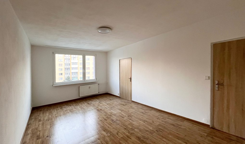 Pronájem bytu 3+1 79 m², Chomutov – náhled fotky 2