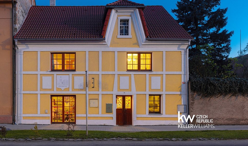 Prodej rodinného domu, 201 m², Louny, Panenský Týnec