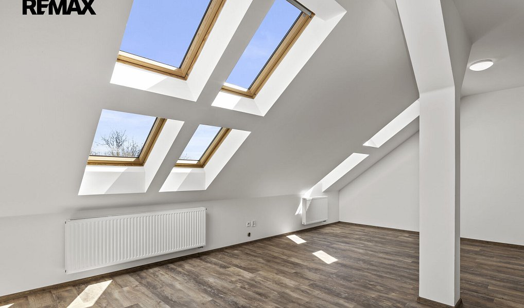 Prodej bytu 1+kk 43 m², Pardubice – náhled fotky 2