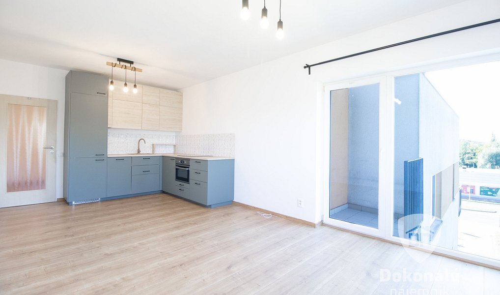 Pronájem bytu 2+kk 53 m², Milovice – náhled fotky 2