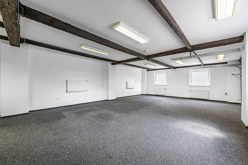 Pronájem skladovacích prostor 144 m² – fotografie 3