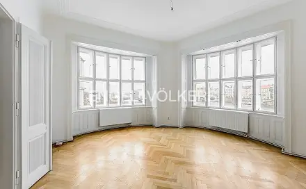 Pronájem bytu 3+kk 83 m², Janáčkovo nábřeží, Praha 5 - Smíchov