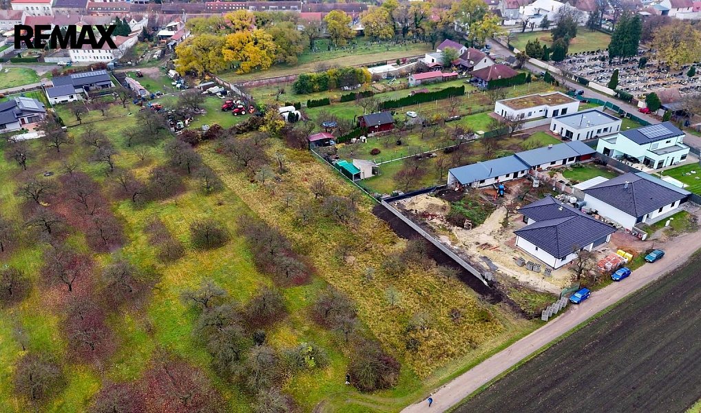 Prodej stavebního pozemku 3 055 m², Podivín – náhled fotky 4