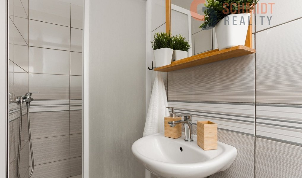 Prodej domu 300 m² s pozemkem 2 085 m², Perná – náhled fotky 6