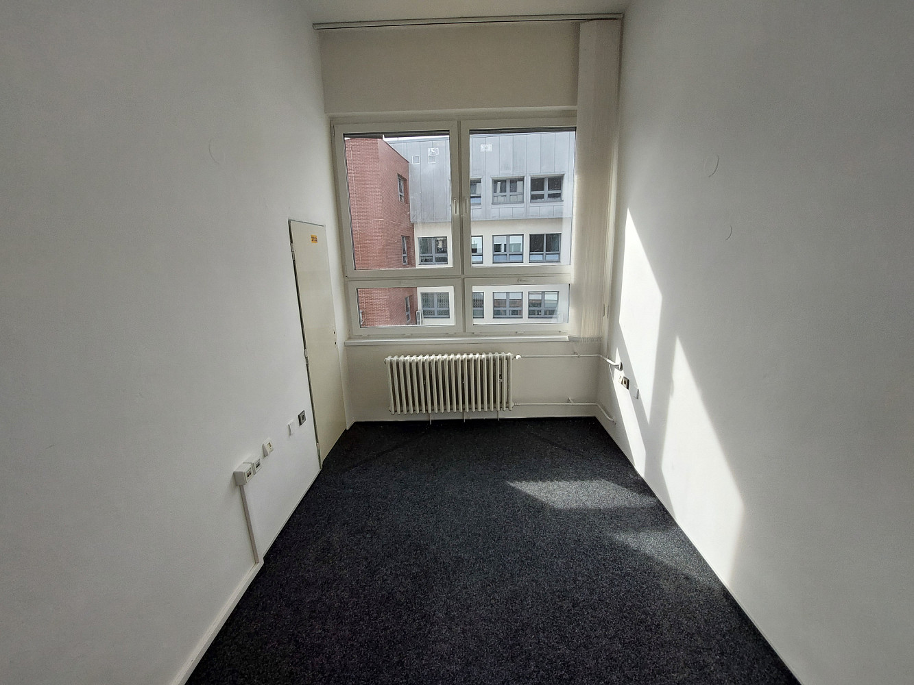 Pronájem kanceláře 20 m² – fotografie 2