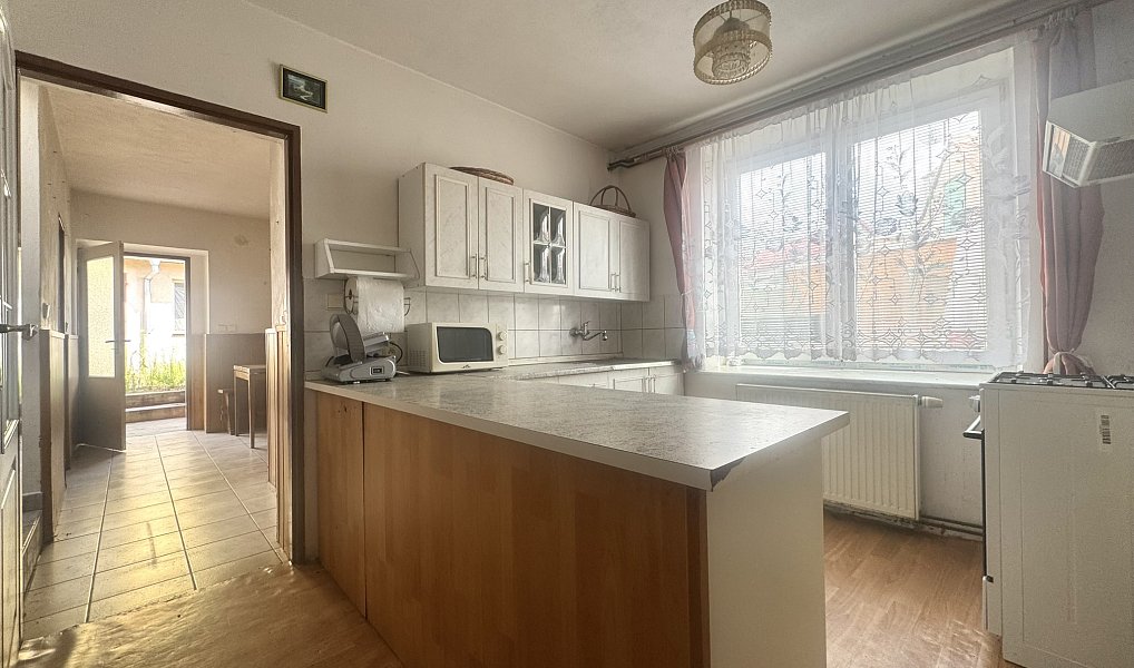 Prodej domu 140 m² s pozemkem 217 m², Kuchařovice – náhled fotky 7