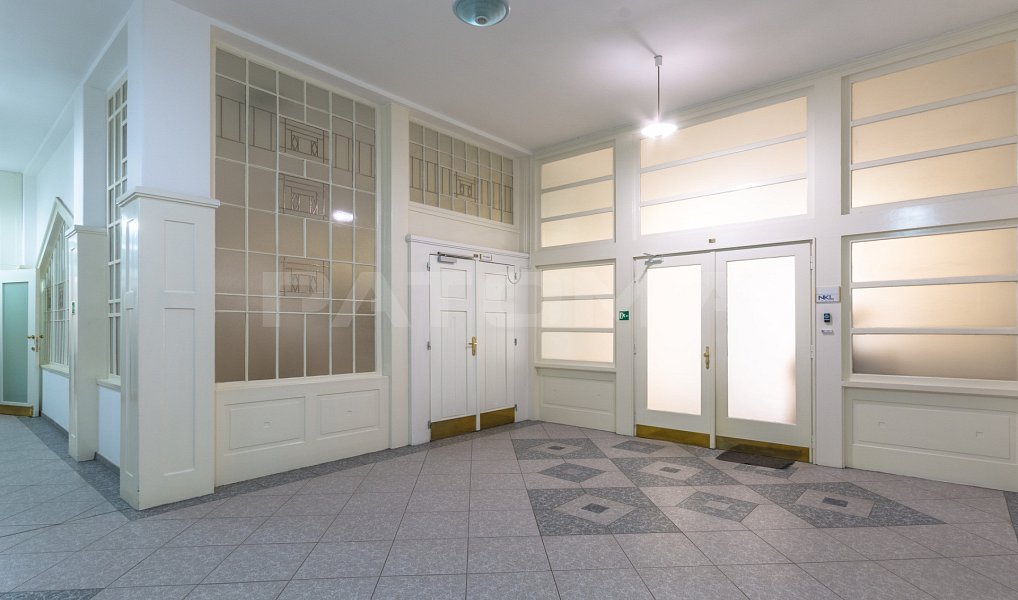 Pronájem kanceláře 278 m², Praha – náhled fotky 9