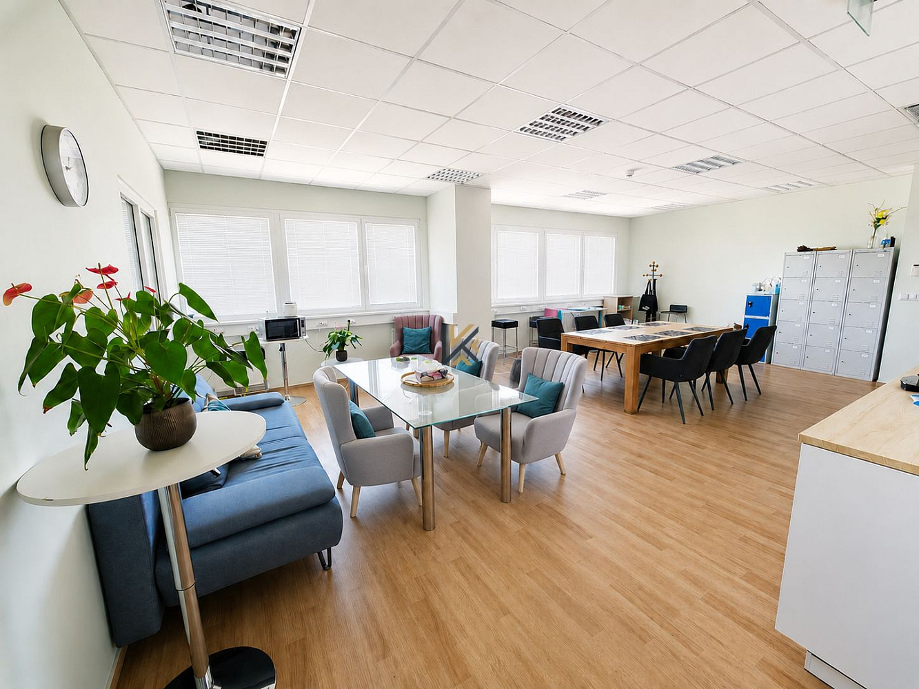 Pronájem výrobních prostor 554 m² – fotografie 3