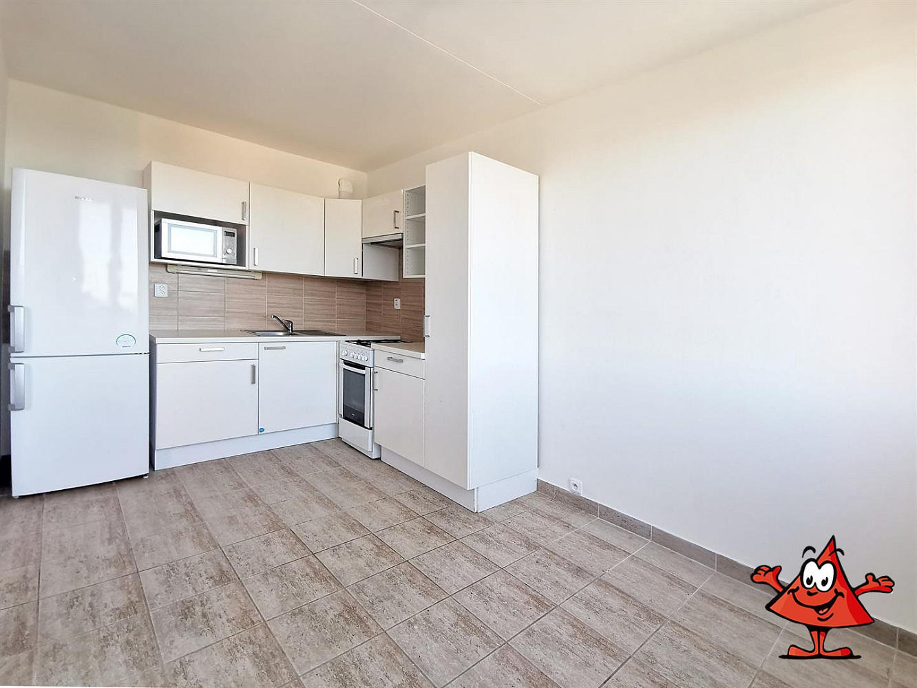 Pronájem bytu 3+1 66 m² – fotografie 3