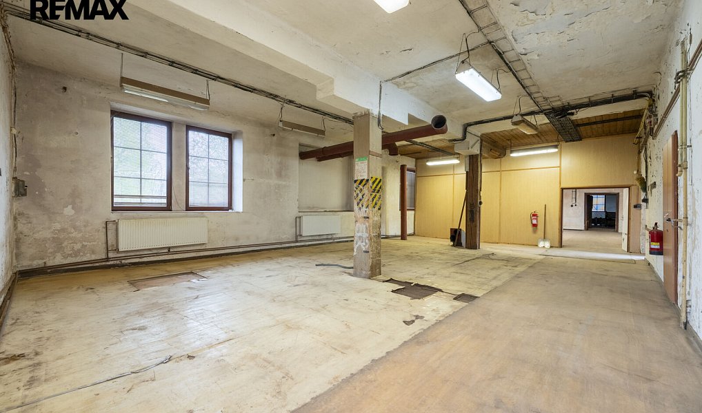 Prodej obchodních prostor 1 080 m², Jablůnka – náhled fotky 12