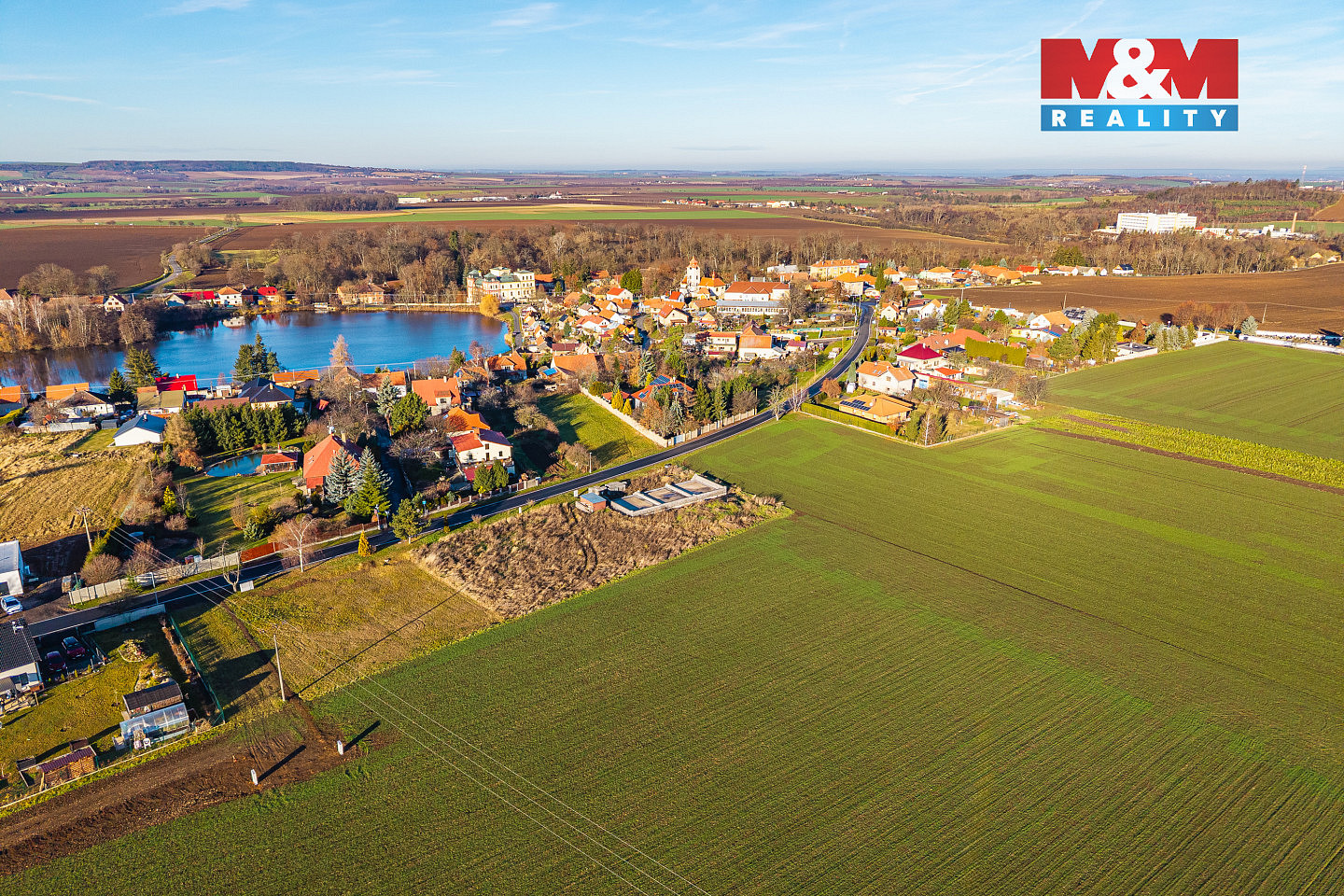 Prodej stavebního pozemku 1 000 m² – pohled 3