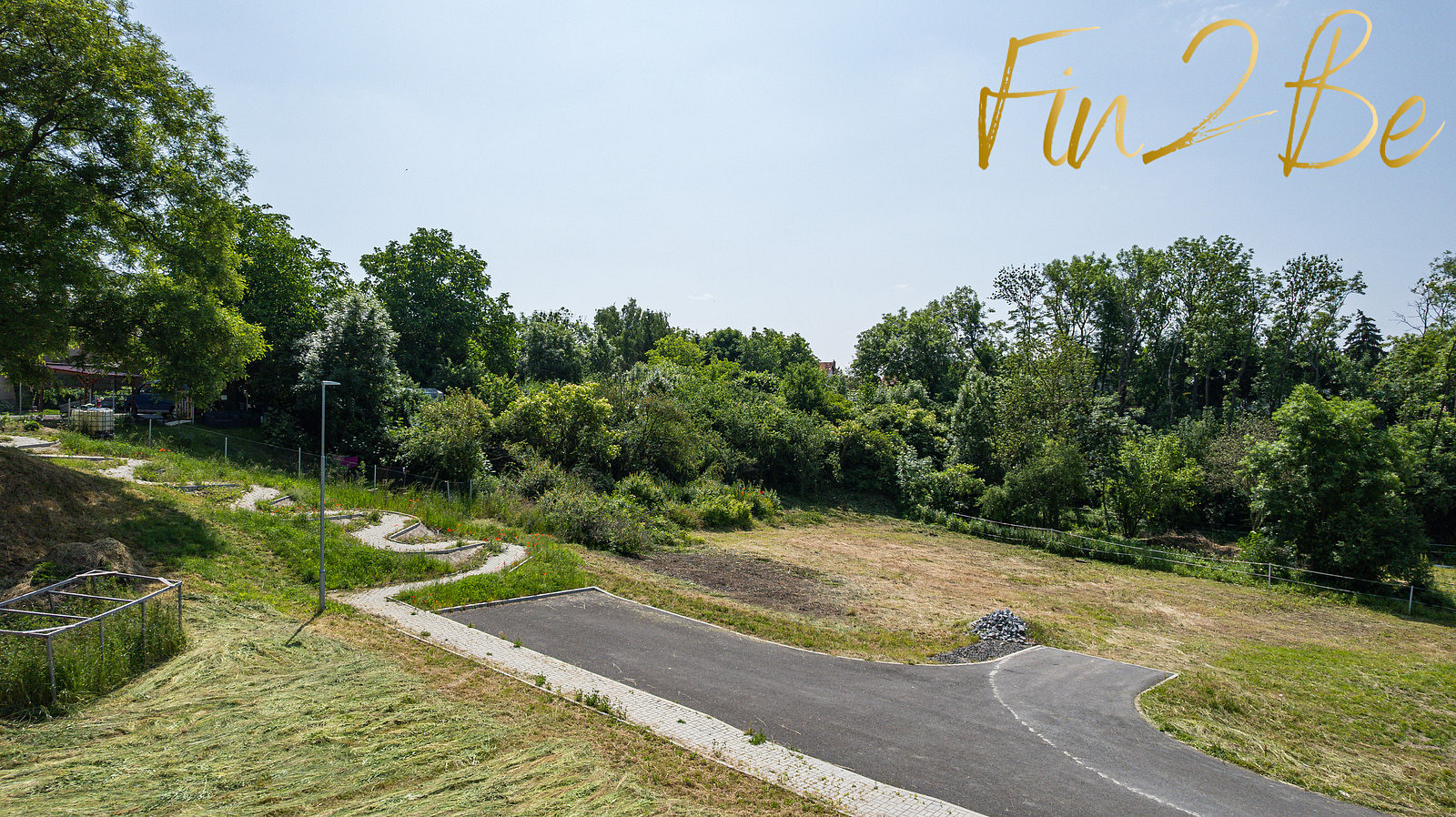 Prodej stavebního pozemku 1 360 m² – další