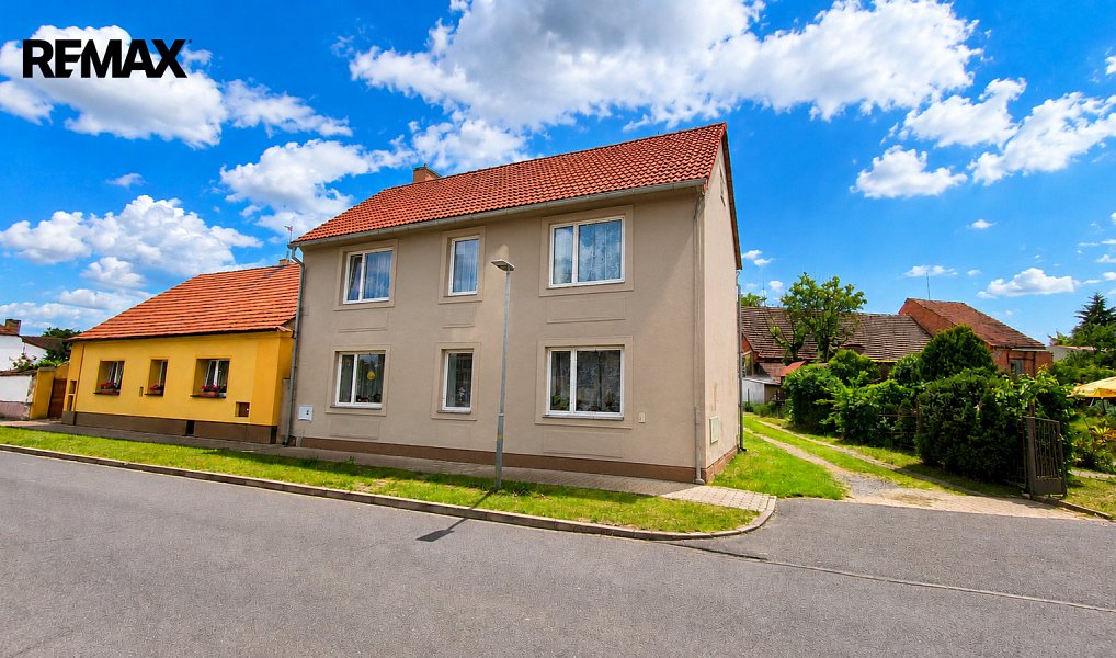 Prodej domu 140 m² s pozemkem 515 m², Vroutek – fotka 1 z 22