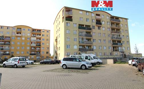 Pronájem bytu 1+kk 29 m², V Honech, Klecany, okres Praha-východ