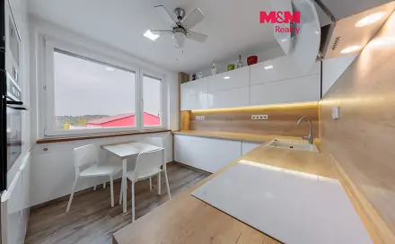 Prodej bytu 2+1 66 m², Vítězná, Sokolov