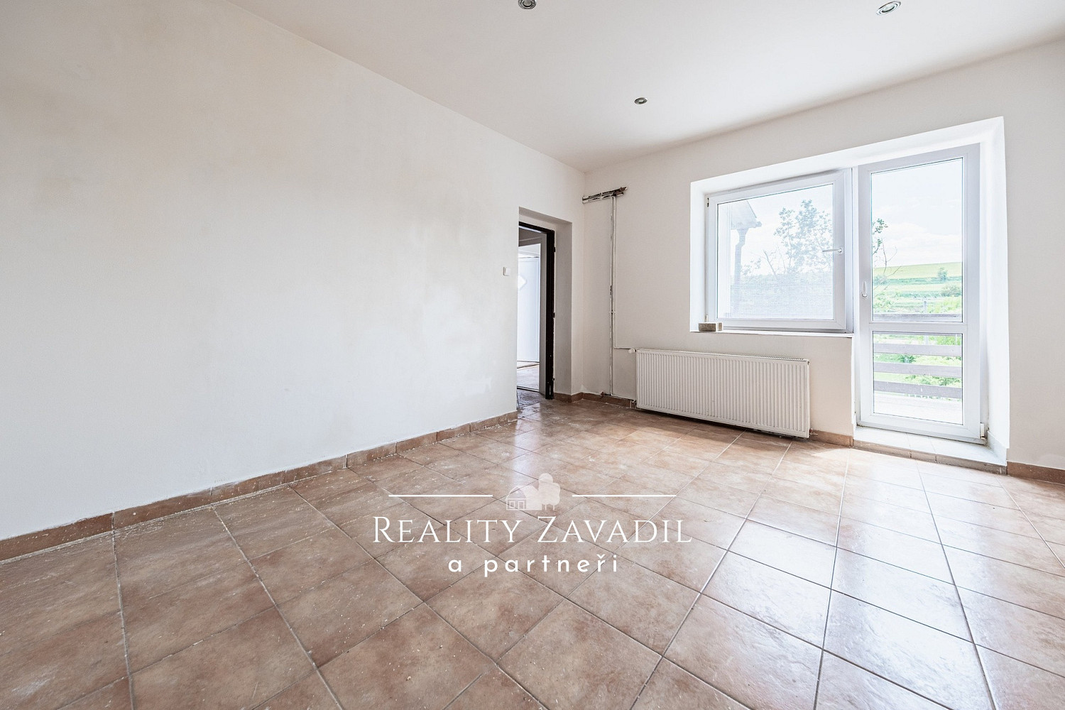Prodej domu 940 m² s pozemkem 5 787 m² — photo 4