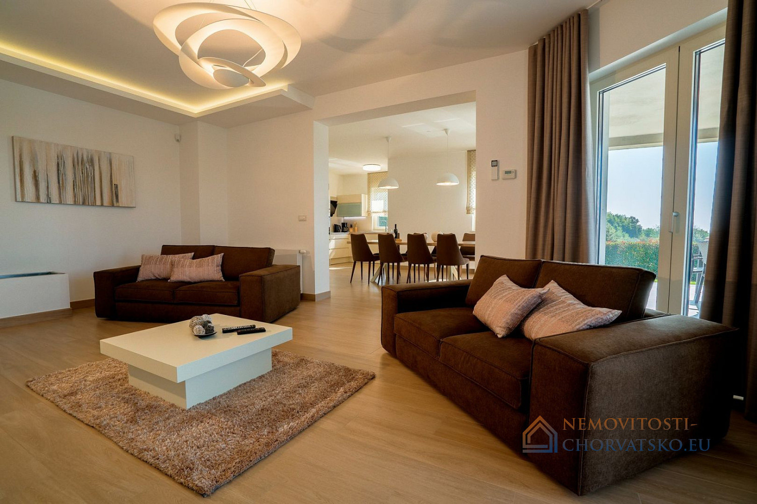 Prodej domu 400 m² s pozemkem 1 400 m² - Bild 6