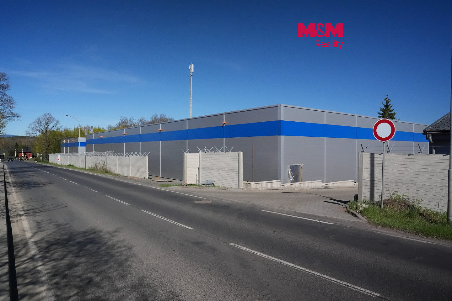 Pronájem skladovacích prostor 2 100 m²