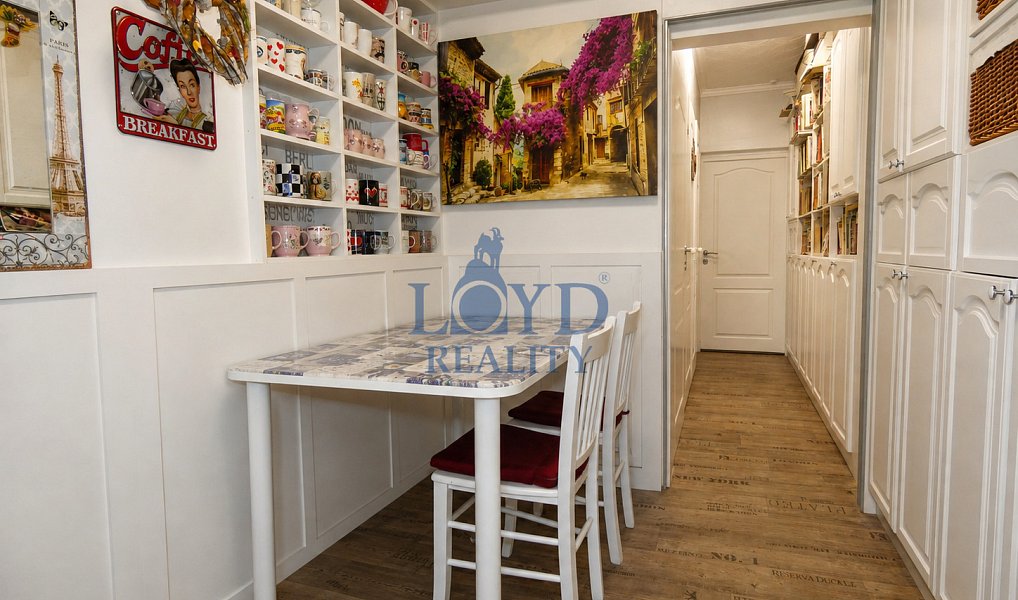Prodej bytu 5+kk 96 m², Karlovy Vary – náhled fotky 2