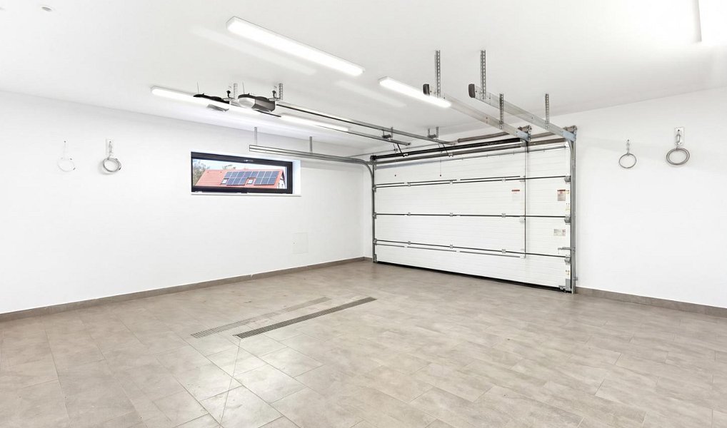 Prodej domu 200 m² s pozemkem 900 m², Veltrusy – náhled fotky 27