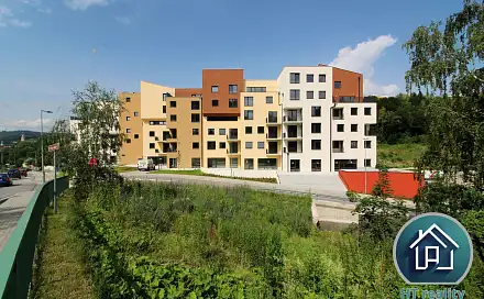 Prodej bytu 3+kk 76 m², Za Jitonou, Český Krumlov - Latrán