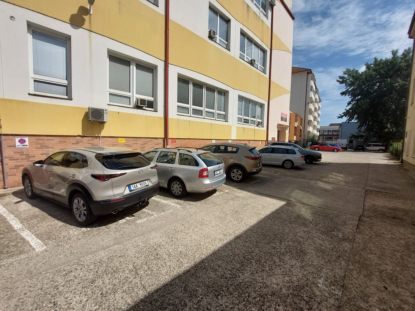 Pronájem kanceláře 147 m² – fotografie 3
