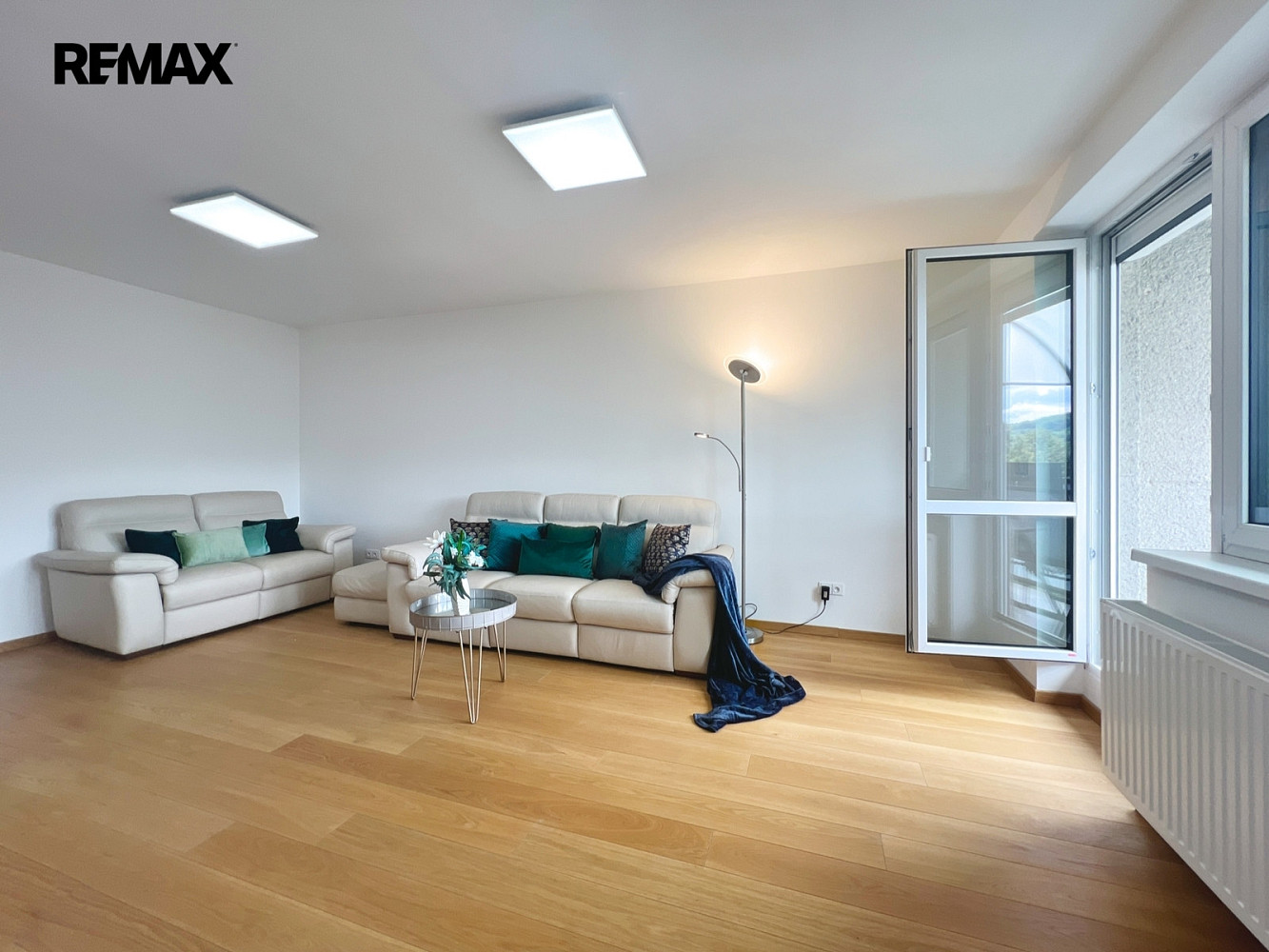 Prodej bytu 3+kk 74 m² — photo 2