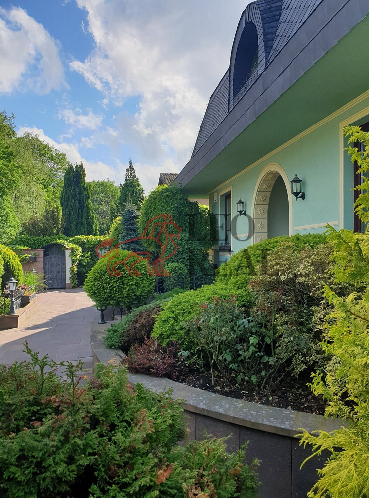 Prodej domu 458 m² s pozemkem 919 m² – fotografie 2