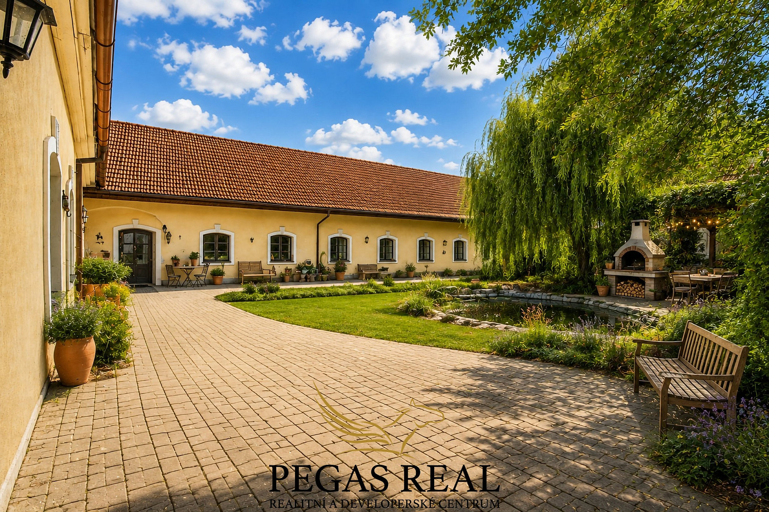 Prodej domu 1 006 m² s pozemkem 2 451 m²