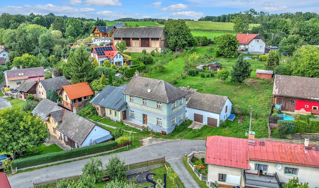 Prodej domu 211 m² s pozemkem 1 431 m², Chocnějovice – náhled fotky 2