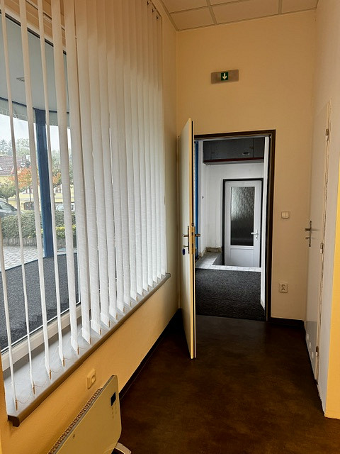 Pronájem obchodních prostor 60 m² – fotografie 5