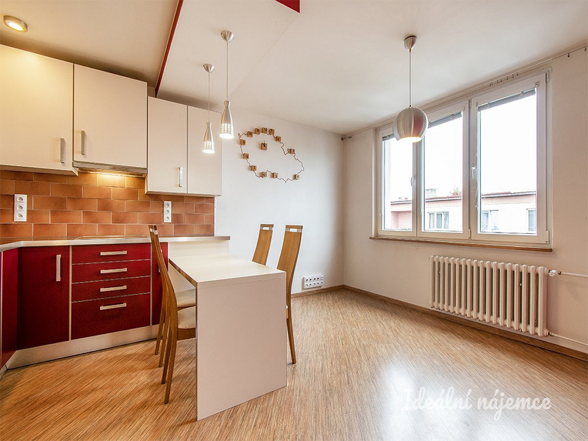Pronájem bytu 2+kk 36 m² – fotografie 4