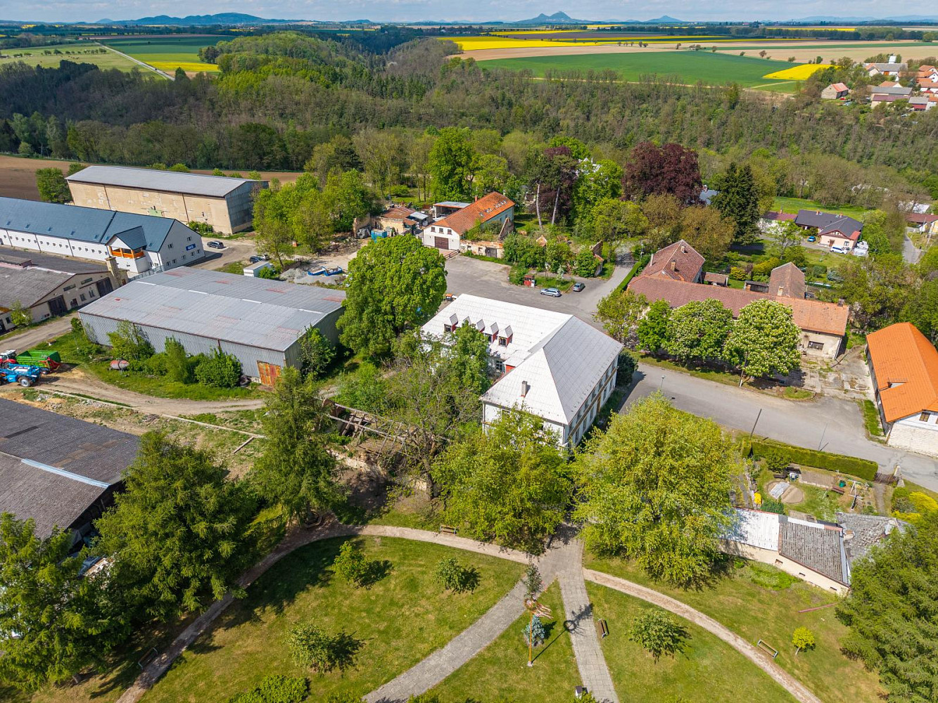 Prodej komerčního objektu (jiného typu) 4 000 m² – fotografie 3