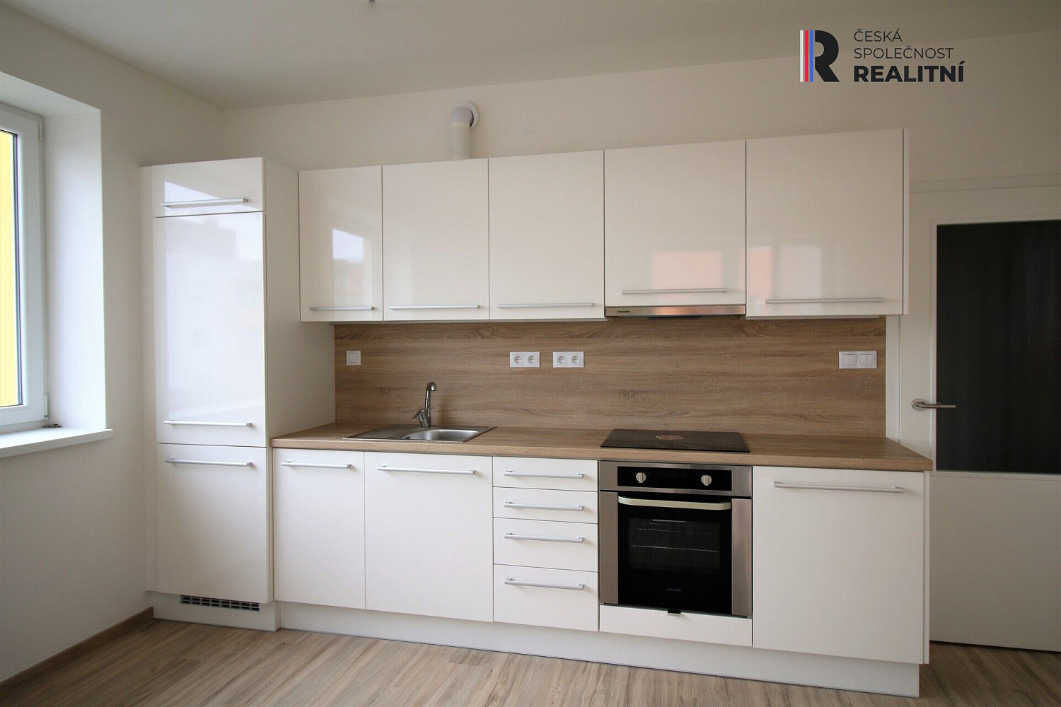 Pronájem bytu 2+kk 48 m² – fotografie 2
