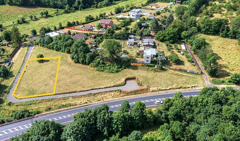 Prodej stavebního pozemku 1 211 m², Bystřany – fotka 1 z 19