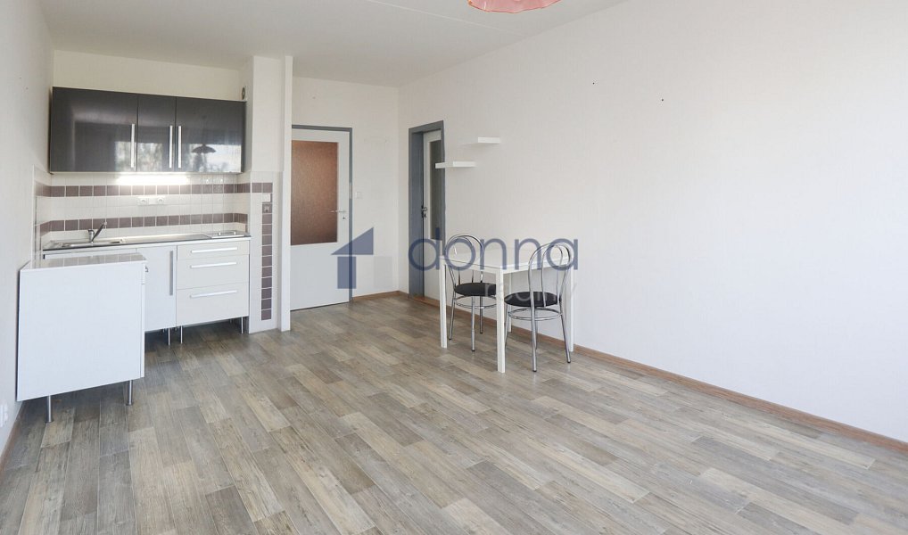 Pronájem bytu 1+kk 30 m², Praha – náhled fotky 2