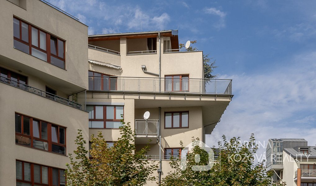 Prodej bytu 4+1 139 m², Praha – náhled fotky 36