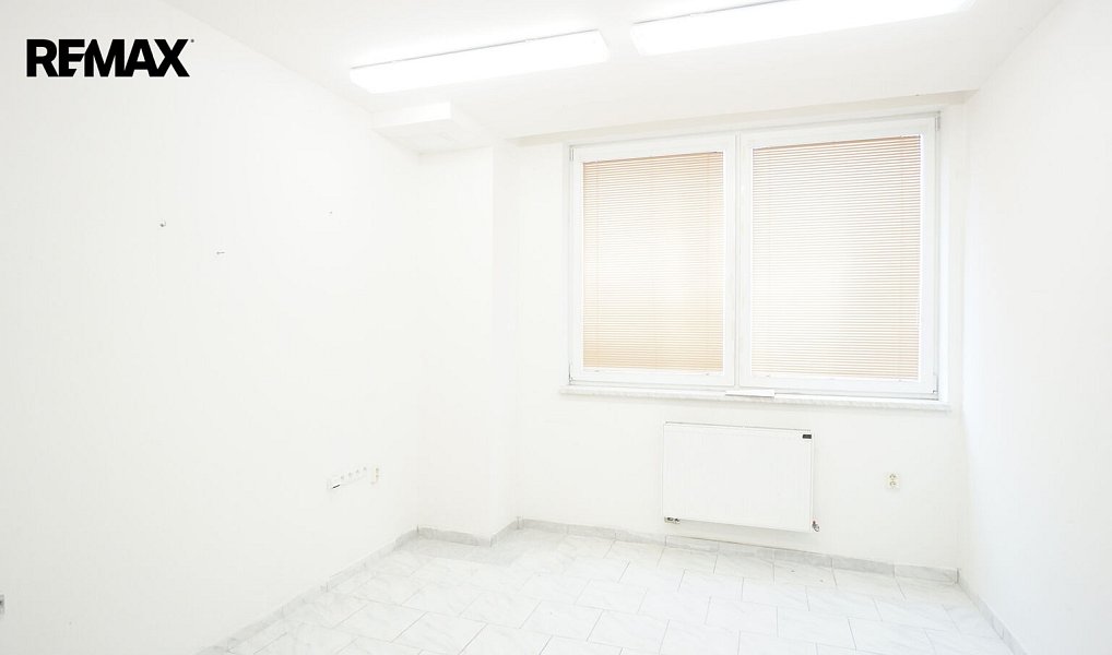 Pronájem kanceláře 407 m², Praha – náhled fotky 5
