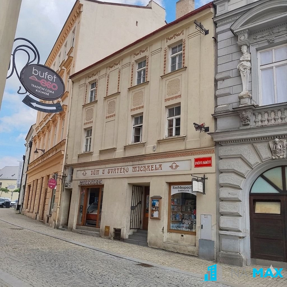 Prodej obchodních prostor 450 m²