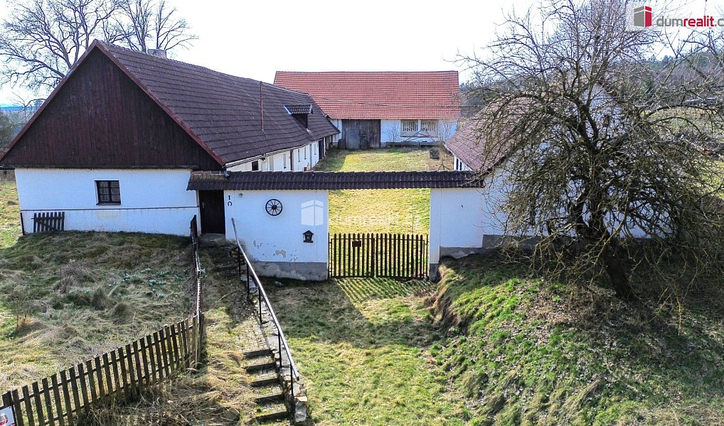 Prodej domu 60 m² s pozemkem 2 518 m², Zvěstov – fotka 1 z 18