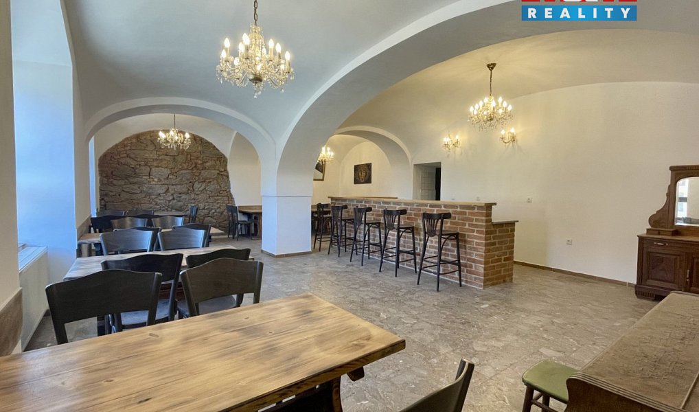 Pronájem restaurace 300 m², Blatná – náhled fotky 6