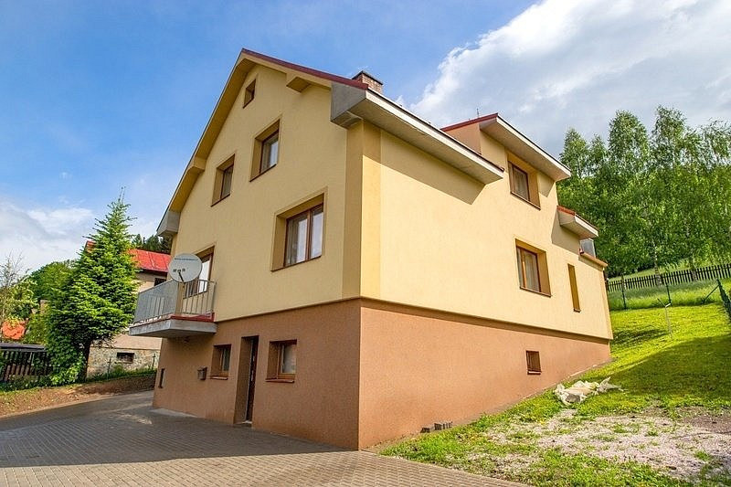 Prodej domu 284 m² s pozemkem 780 m²