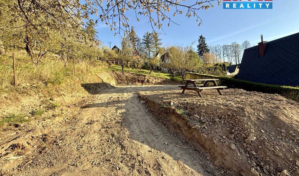 Prodej stavebního pozemku 380 m², Albrechtice – náhled fotky 3