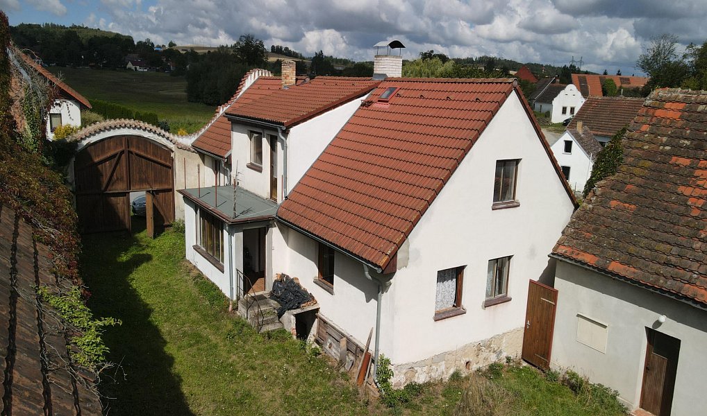 Prodej zemědělského objektu 963 m², Drhovle – náhled fotky 5