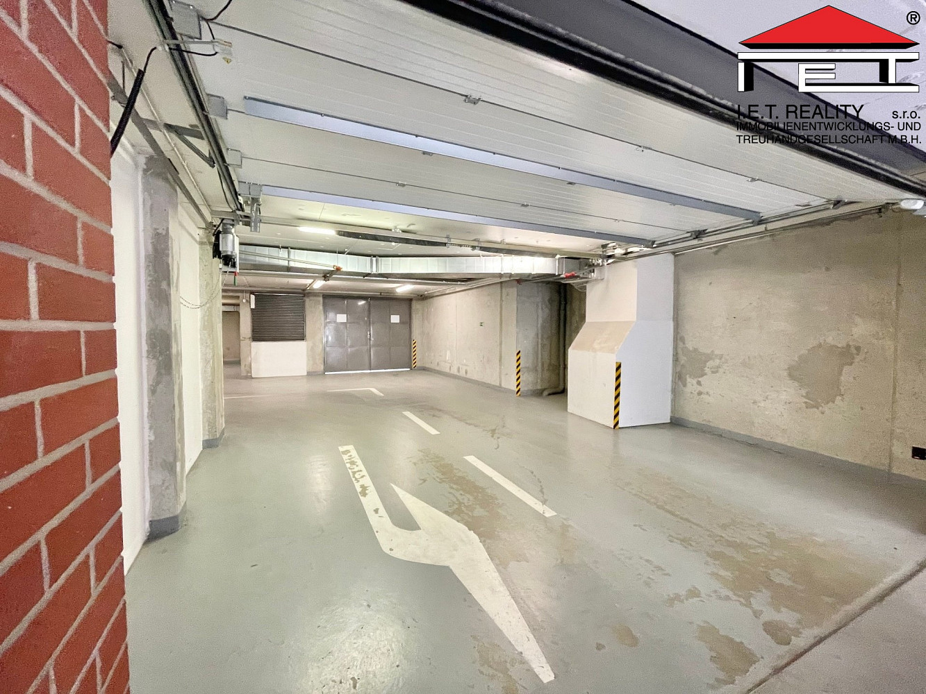 Pronájem garážového stání 10 m2, brno - staré brno — photo 4